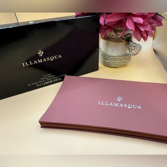 Nib! Illamasqua unveiled artistry palette eyeshadow - Picture 2 of 12